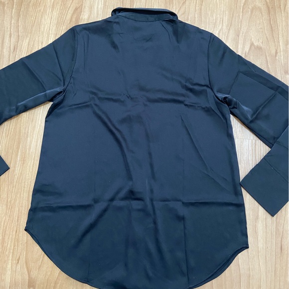 H&M satin button up blouse - Picture 5 of 5